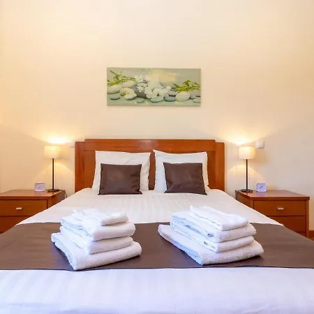 Luxury In With Heated Private Pool Villa Albufeira